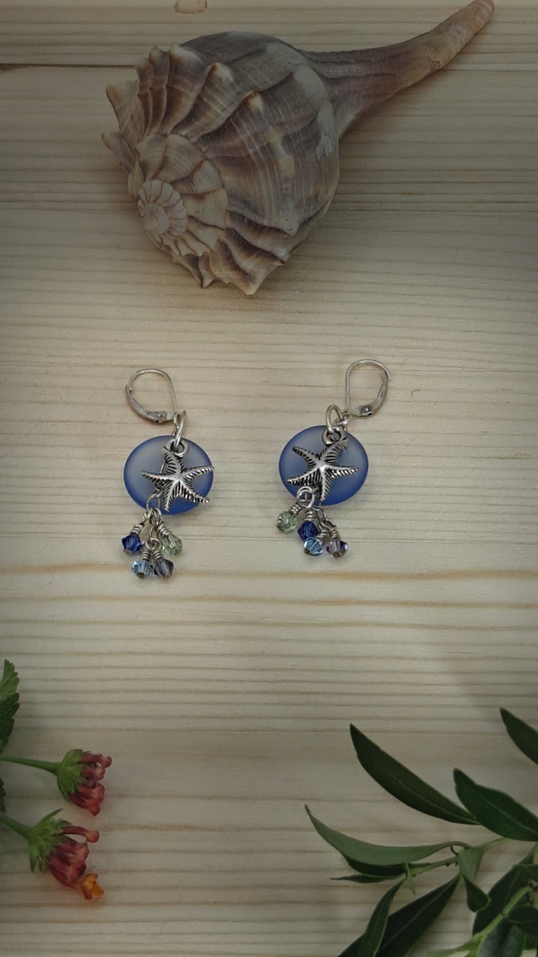Starfish on Blue frosted Disc with Austrian Crystals